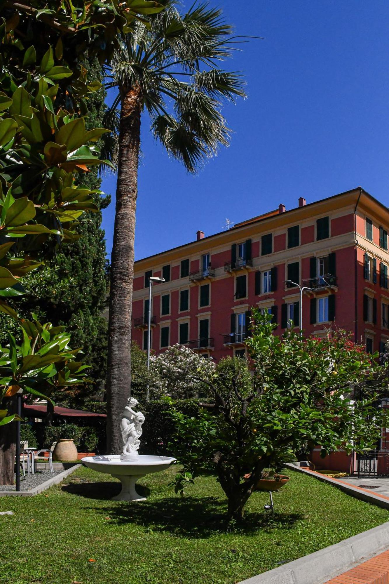 Hotel Le Palme Varazze Exterior foto