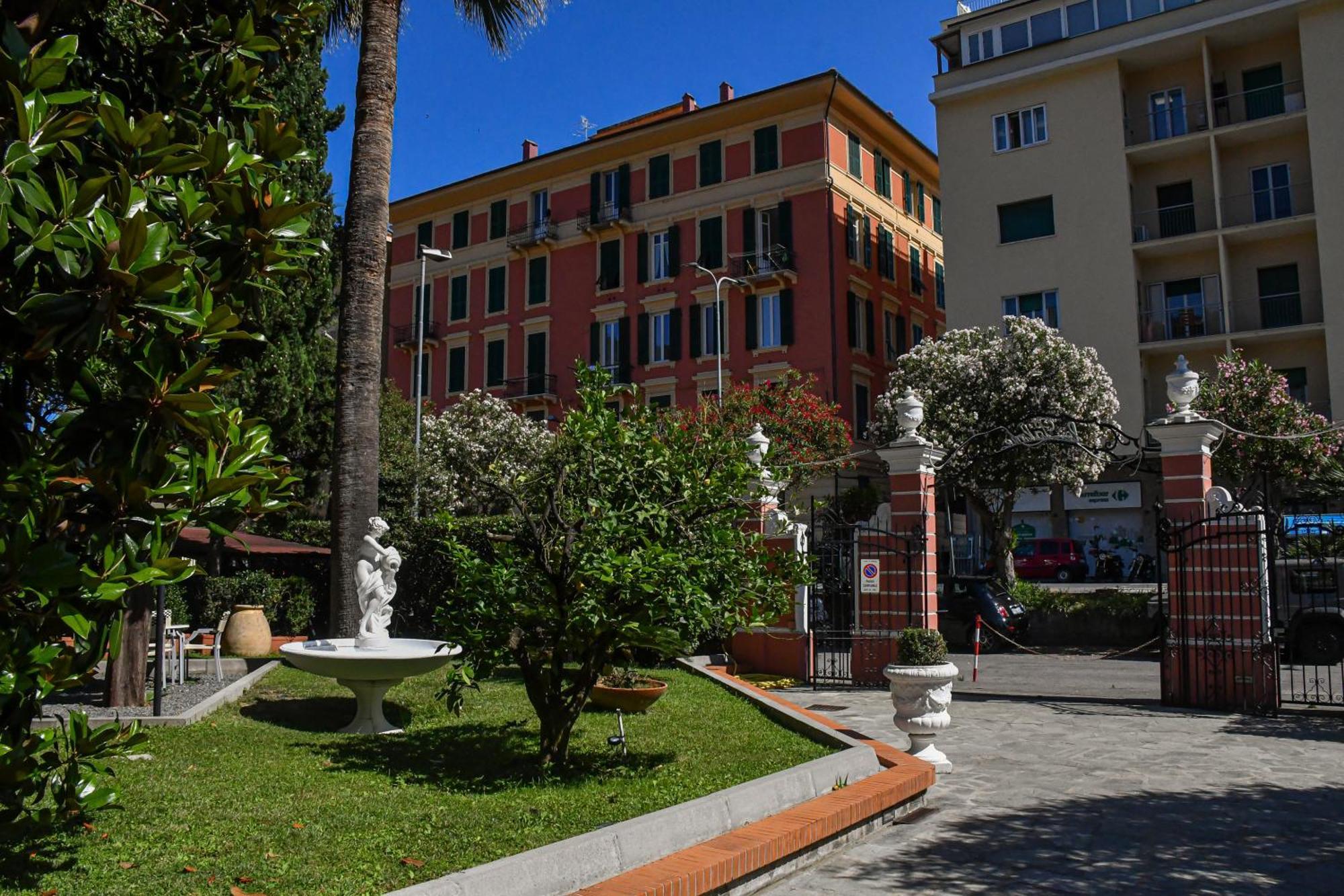 Hotel Le Palme Varazze Exterior foto