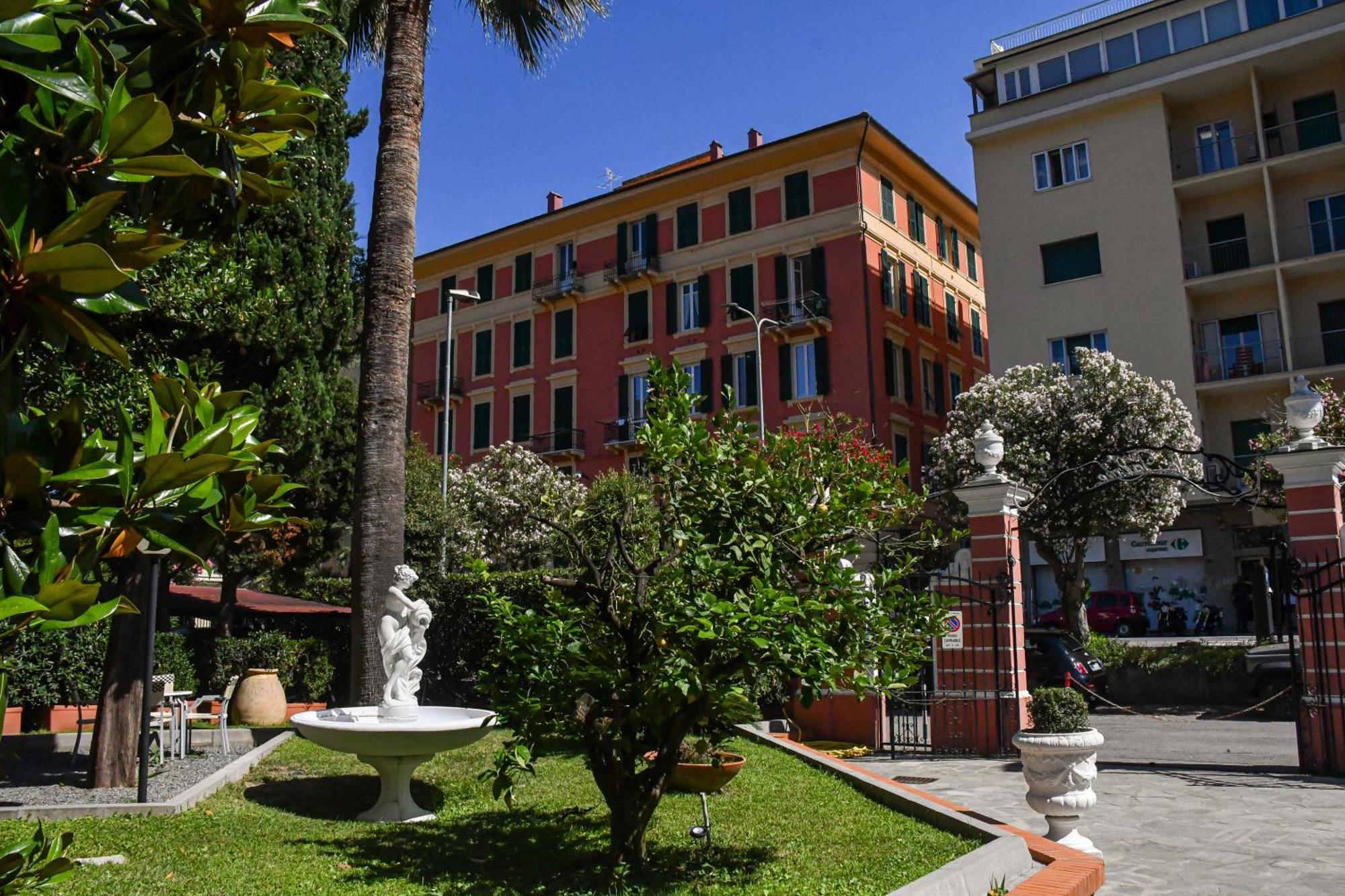 Hotel Le Palme Varazze Exterior foto